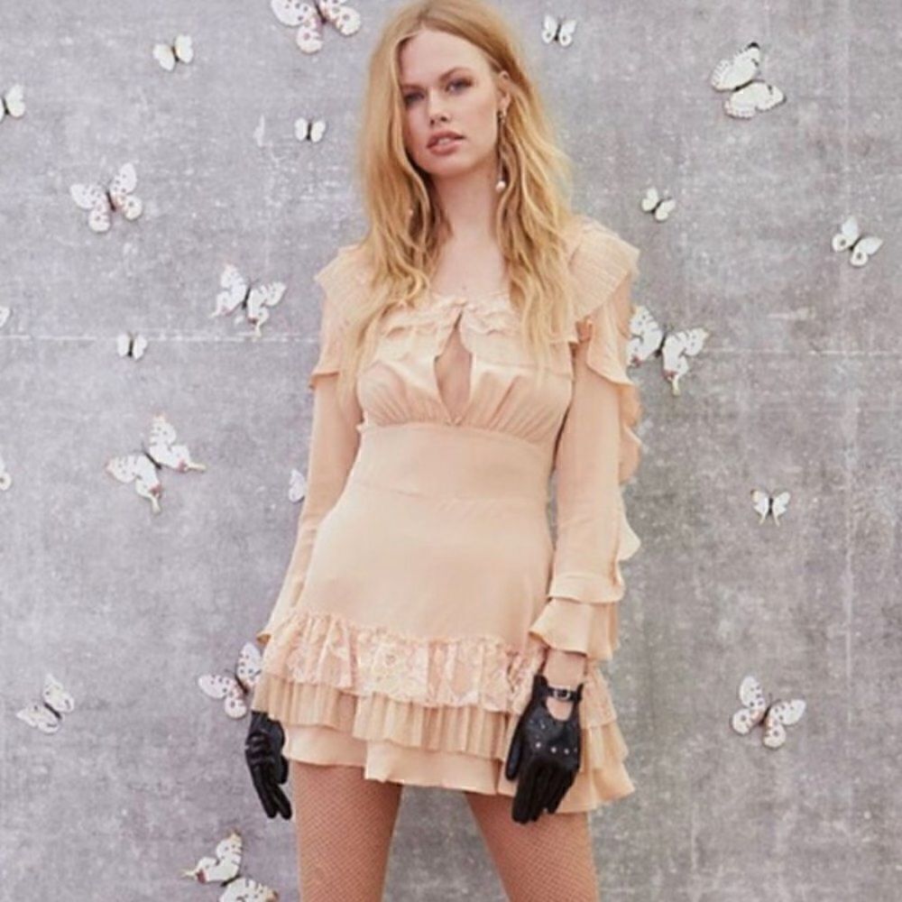 NWT For Love and Lemons Claire Mini Pink Dress Pleated Nude Blush Size L